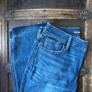Old Navy • NWOT Cropped Raw Hem Jeans